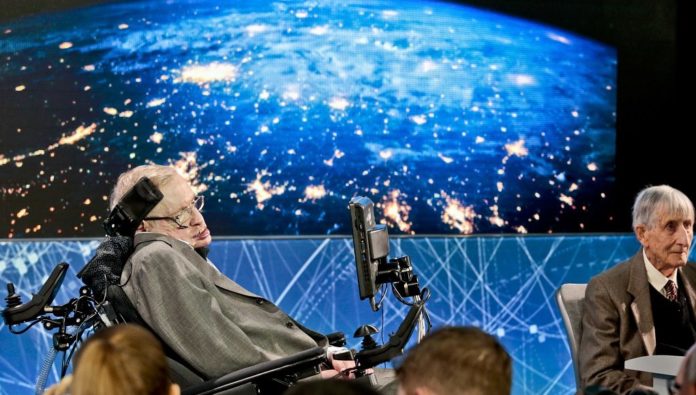 Στο ”Σύμπαν με τον Στίβεν Χόκινγκ”: Ταξιδέψτε στην Επιστήμη της Φυσικής μέσα από αυτό το υπέροχο πραγματικά βίντεο