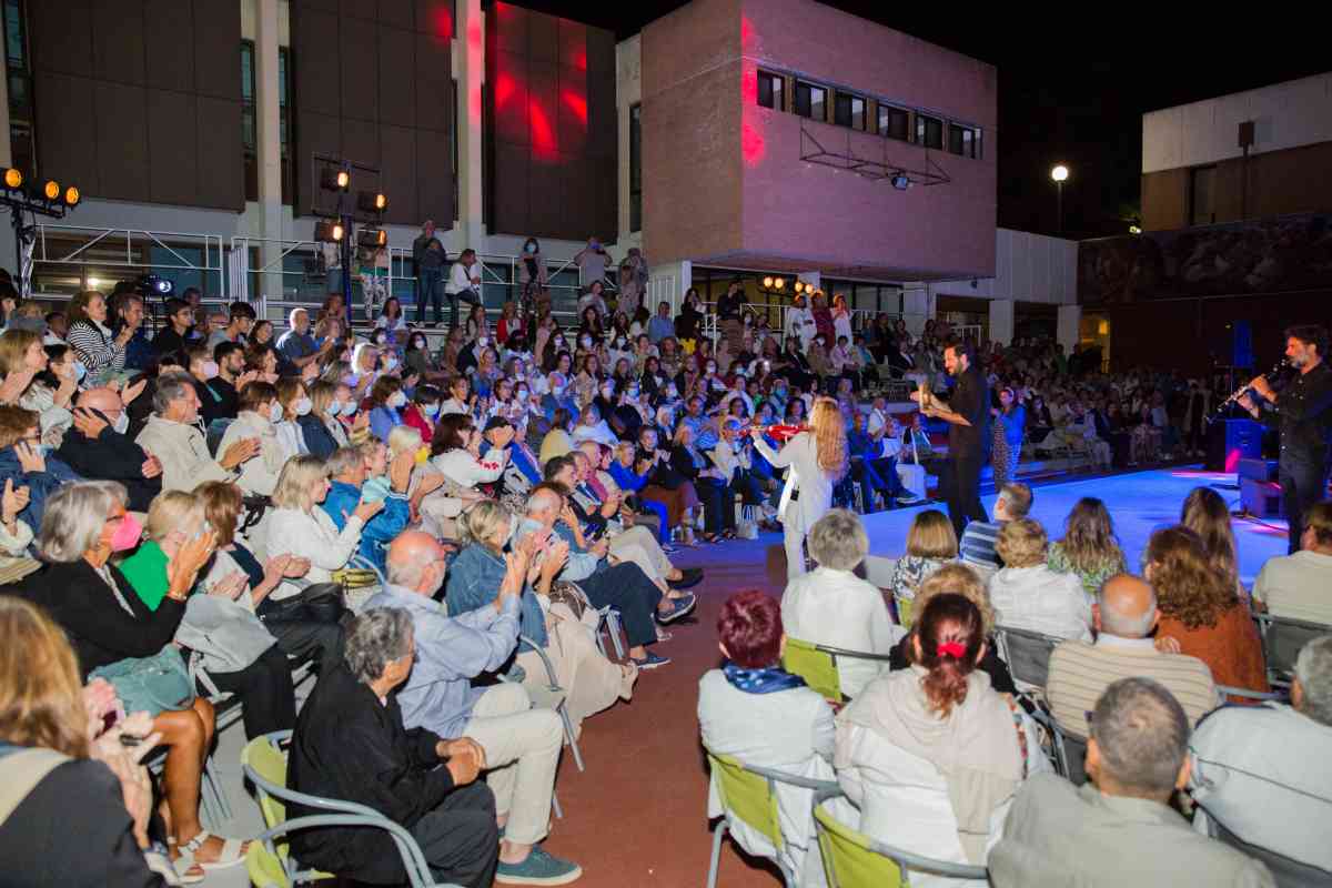 ΜΑΓΕΨΕ ΤΟ ΕΥΑΝΘΕΣ ΔΟΞΑΡΙ ΤΗΣ ΕΥΑΝΘΙΑΣ