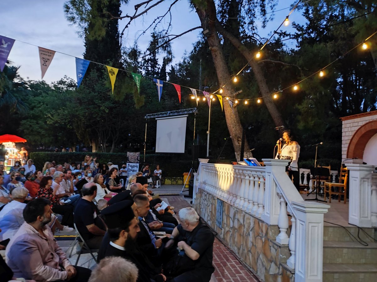 Με τη Λένα Αλκαίου και την ορχήστρα της ξεκίνησαν τα φετινά Ηράκλεια στο Δήμο Ηρακλείου Αττικής