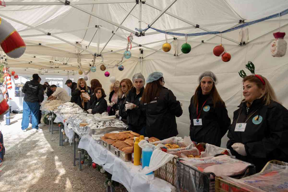 Η ΜΑΓΕΙΑ ΤΩΝ ΧΡΙΣΤΟΥΓΕΝΝΩΝ ΣΤΗΝ ΛΙΜΝΗ ΤΩΝ ΞΩΤΙΚΩΝ ΤΩΝ ΠΑΙΔΙΚΩΝ ΣΤΑΘΜΩΝ ΤΟΥ ΔΗΜΟΥ ΚΗΦΙΣΙΑΣ