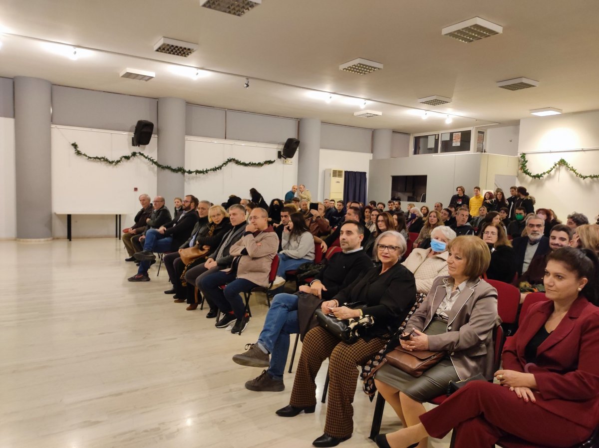 Τους αποφοίτους των λυκείων της πόλης του 2022 βράβευσε ο Δήμος Ηρακλείου Αττικής