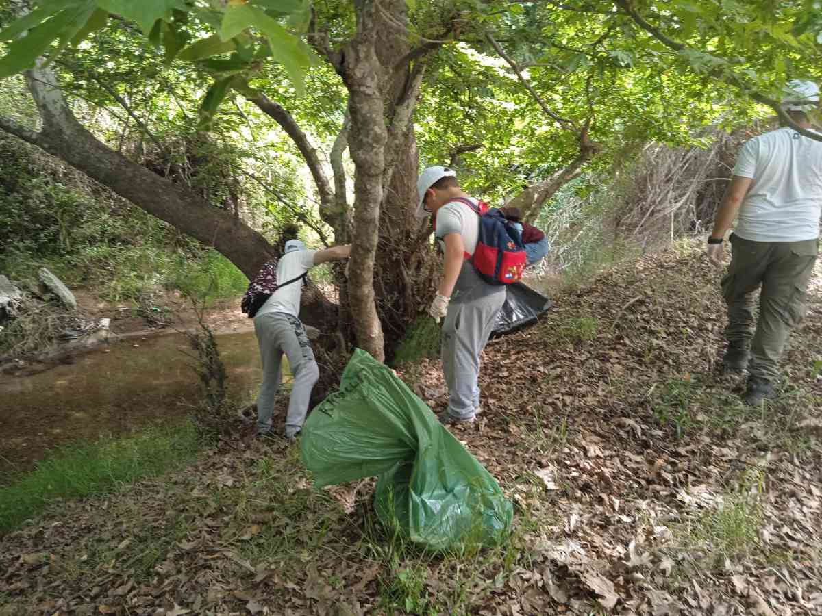 ΟΛΟΙ ΜΑΖΙ ΦΡΟΝΤΙΖΟΥΜΕ ΤΟ ΚΟΙΝΟ ΜΑΣ ΣΠΙΤΙ ΔΡΑΣΗ ΚΑΘΑΡΙΣΜΟΥ ΤΟΥ ΚΗΦΙΣΟΥ ΠΟΤΑΜΟΥ