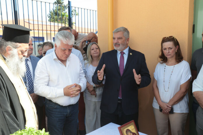 Στα εγκαίνια του νέου βρεφονηπιακού σταθμού στην περιοχή Πευκάκια Αγ. Παρασκευής που κατασκευάστηκε με χρηματοδότηση της Περιφέρειας 1.5 εκ. ευρώ, ο Περιφερειάρχης Αττικής