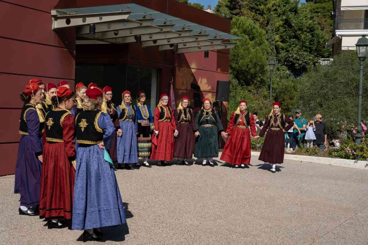 ΜΕ ΛΑΜΠΡΟΤΗΤΑ Η ΠΑΡΕΛΑΣΗ ΤΗΣ 28ης ΟΚΤΩΒΡΙΟΥ ΣΤΟΝ ΔΗΜΟ ΚΗΦΙΣΙΑΣ