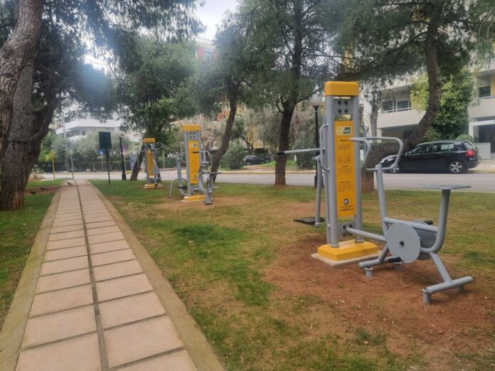 19 νέα υπαίθρια όργανα γυμναστικής σε τρεις ακόμα γειτονιές είναι στη διάθεση των πολιτών στο Μαρούσι