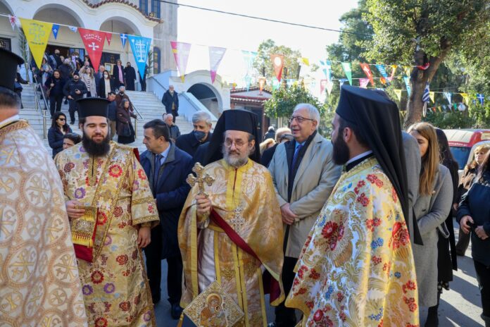 Στον εορτασμό της Υπαπαντής του Κυρίου στον ομώνυμο Ιερό Ναό Αγίας Φιλοθέης Αμαρουσίου συμμετείχε ο Δήμαρχος Αμαρουσίου Θ. Αμπατζόγλου και πλήθος πιστών