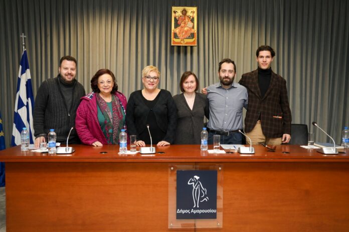 Με επιτυχία και σημαντικές επισημάνσεις για τη μεγάλη αξία του έργου του Μίκη Θεοδωράκη διεξήχθη η παρουσίαση του βιβλίου της Αν. Βούλγαρη, με την υποστήριξη του Δήμου Αμαρουσίου