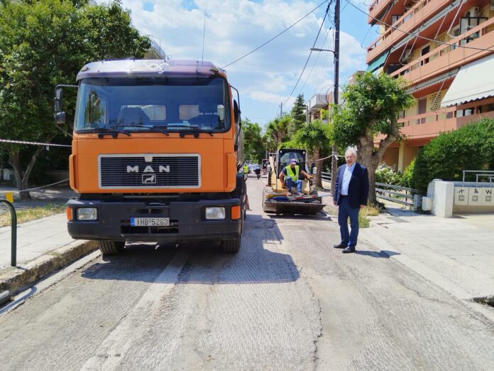 Σε εξέλιξη το μεγάλο έργο ανακατασκευής και συντήρησης οδών του Αμαρουσίου – Αυτοψία του Δημάρχου Θ. Αμπατζόγλου