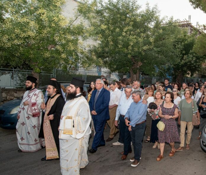 Με τη συμμετοχή του Δημάρχου Αμαρουσίου Θ. Αμπατζόγλου ο εορτασμός του Ιερού Ναού Αγίων Αναργύρων Κοσμά και Δαμιανού