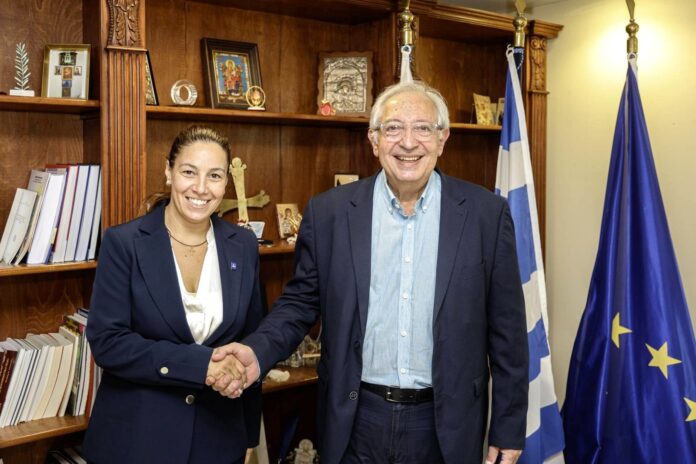 Συνάντηση του Δημάρχου Αμαρουσίου Θεόδωρου Αμπατζόγλου με τη νέα Αντιπεριφερειάρχη Βορείου Τομέα Αθηνών Μαργαρίτα Βάρσου_68e335d731933.jpeg Συνάντηση του Δημάρχου Αμαρουσίου Θεόδωρου Αμπατζόγλου με τη νέα Αντιπεριφερειάρχη Βορείου Τομέα Αθηνών Μαργαρίτα Βάρσου