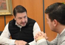 Νίκος Χαρδαλιάς από τον Δήμο Σαρωνικού: «Επενδύουμε σε σύγχρονες και ασφαλείς υποδομές αναβαθμίζοντας τις γειτονιές μας σε όλο το Λεκανοπέδιο»