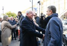 Τον Πρωθυπουργό της χώρας Κυριάκο Μητσοτάκη υποδέχτηκε στο Μαρούσι ο Δήμαρχος της πόλης Θεόδωρος Αμπατζόγλου